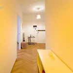 Apartment Cappello 9 Tirabora Short Rent