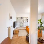 Apartment Cappello 9 Tirabora Short Rent Triest