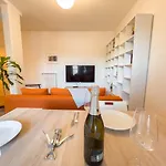 Cappello 9 Tirabora Short Rent Apartment