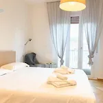 Cappello 9 Tirabora Short Rent Triest
