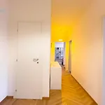 Cappello 9 Tirabora Short Rent Apartment