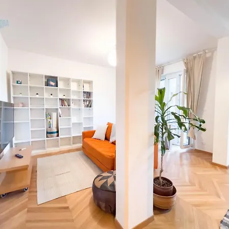 Cappello 9 Tirabora Short Rent * Triest