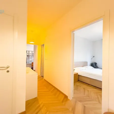 Cappello 9 Tirabora Short Rent Апартаменты *
