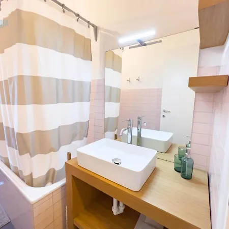 Апартаменты Cappello 9 Tirabora Short Rent Триест