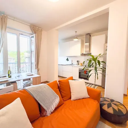 Cappello 9 Tirabora Short Rent Trieste