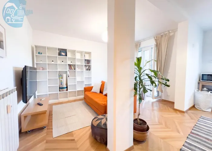 Cappello 9 Tirabora Short Rent * Trieste